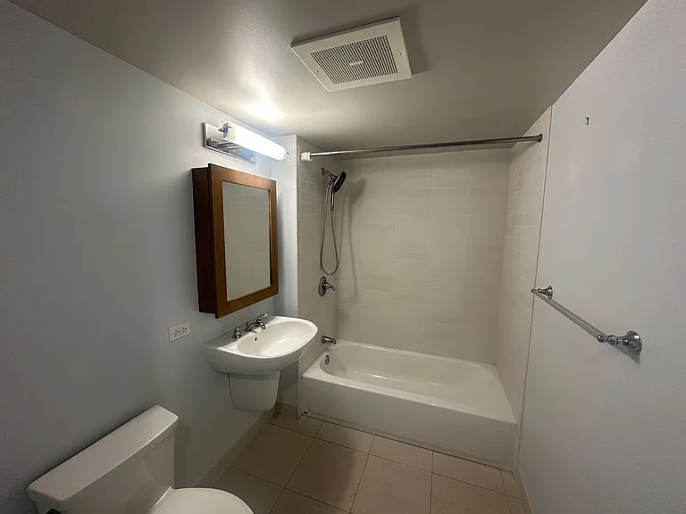 1009 Kapiolani Blvd #3402 — Photo 7