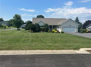 318 Middle Dr, Canastota, NY 13032