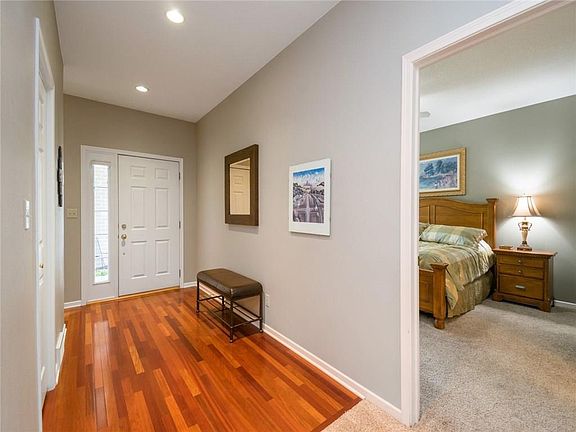 3rd image of 2119 Ironwood Ln