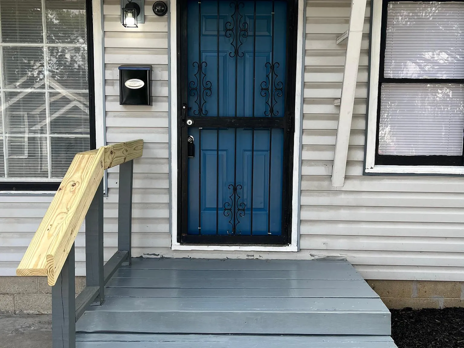 2 bed, 1000 sqft, $1,250 — Photo 2