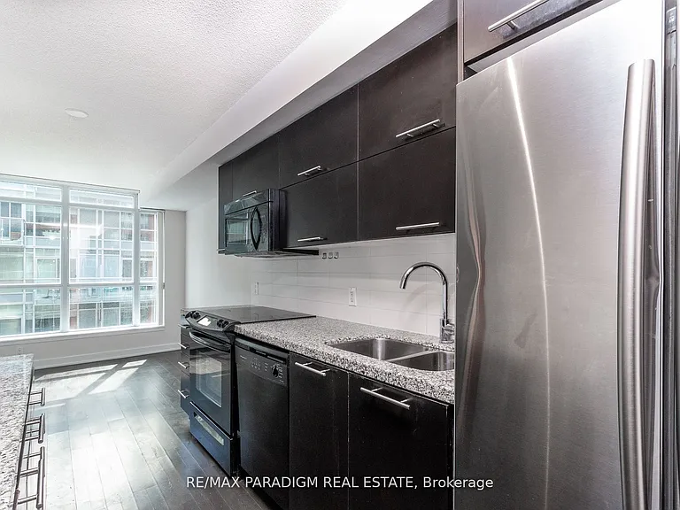 21 Nelson St #316 — Photo 5