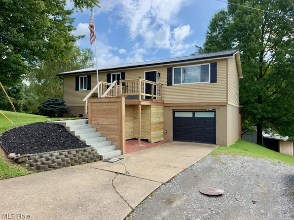 29 Hickory Dr, Little Hocking, OH 45742