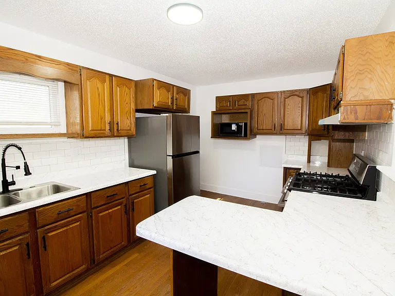 6912 N Harrison St — Photo 17