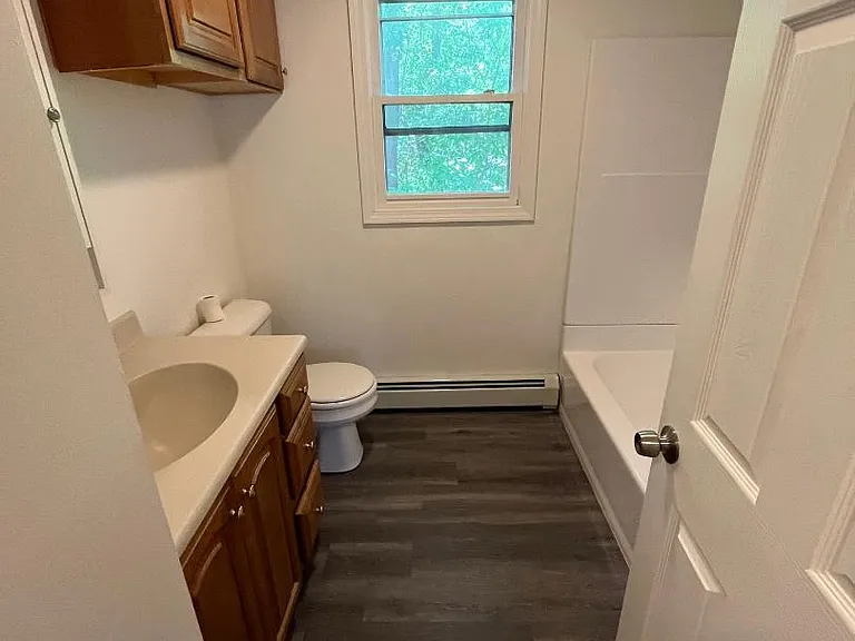 67 Elmore St #67 — Photo 8