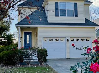 823 Harbor Place Dr, Charleston, SC 29412