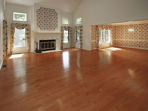 3rd image of 7209 Oak Harbour Cir