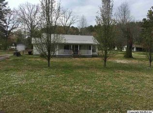 720 Hooks Lake Rd, Gadsden, AL 35901