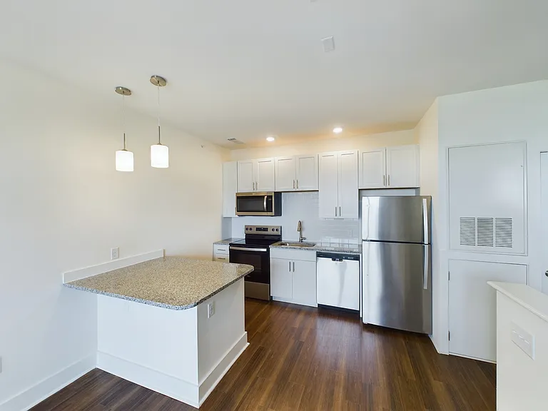 670 Victory Ln #10-204 — Photo 1
