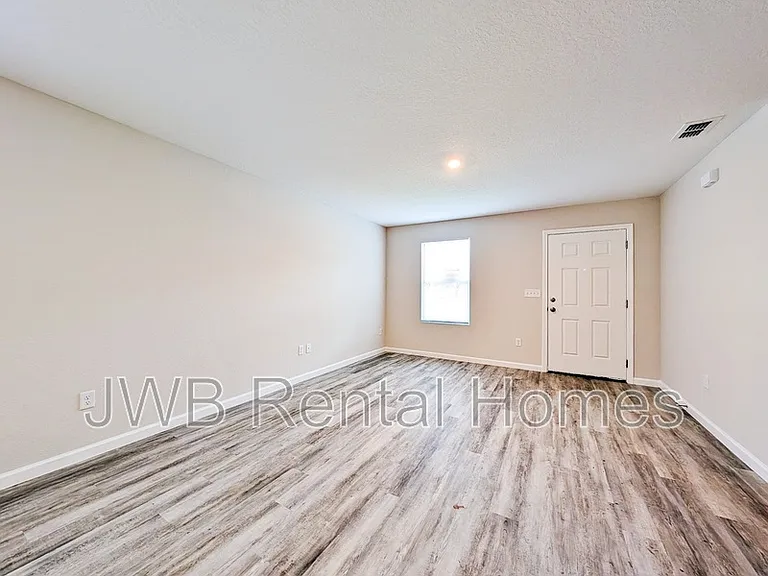 4150 Nolan St — Photo 6