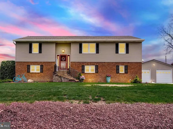 310 Dew Drop Rd, York, PA 17402