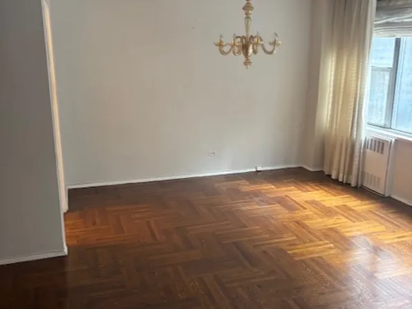 420 East 55th Street image 2 of 8