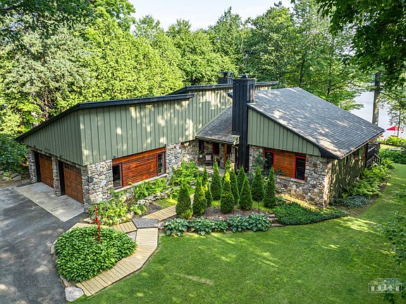 5th image of 274 Mirror Lake Dr