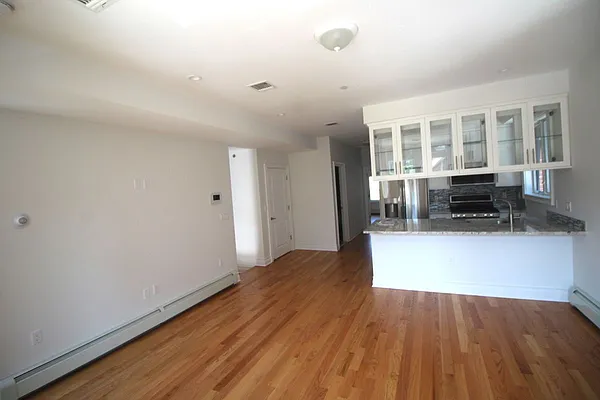 Rented by Highline Residential | media 2