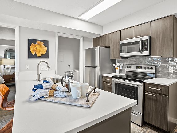 4th image of 4422 S Muirfield Dr #1364-20