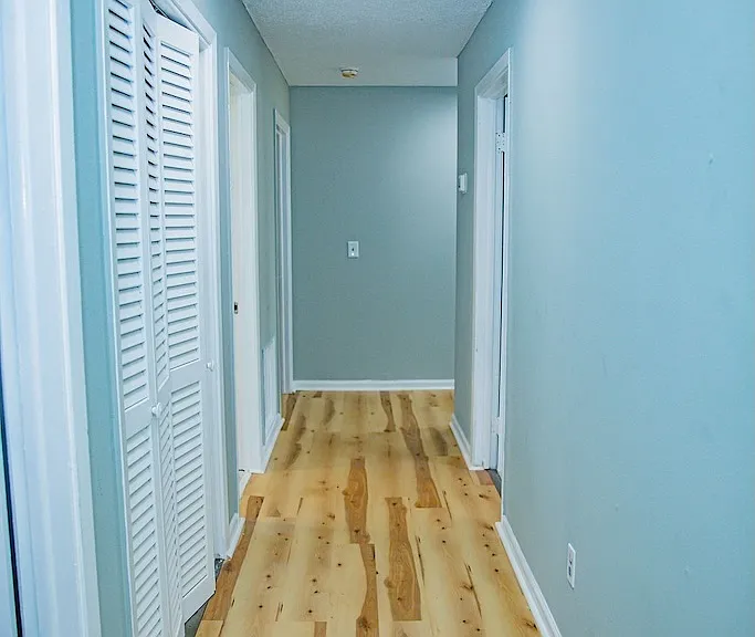 608 Holiday St — Photo 8