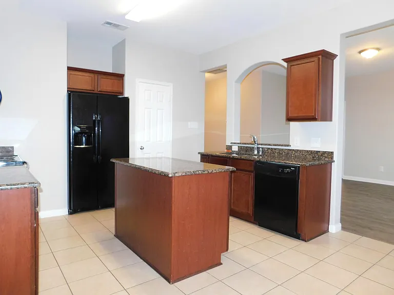 101 Kincaid Dr — Photo 9