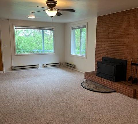 3rd image of 1837 NE Upper Dr