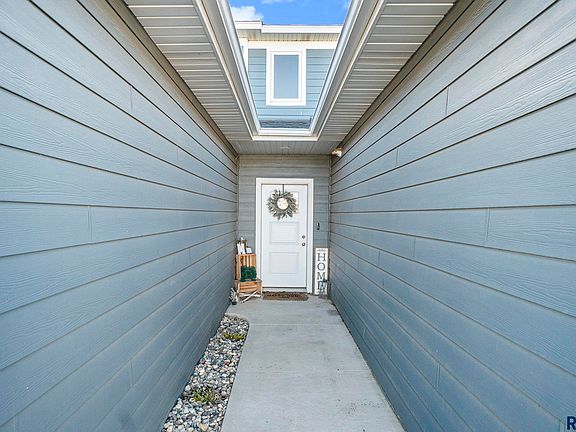 4th image of 4601 E Leubecher Pl