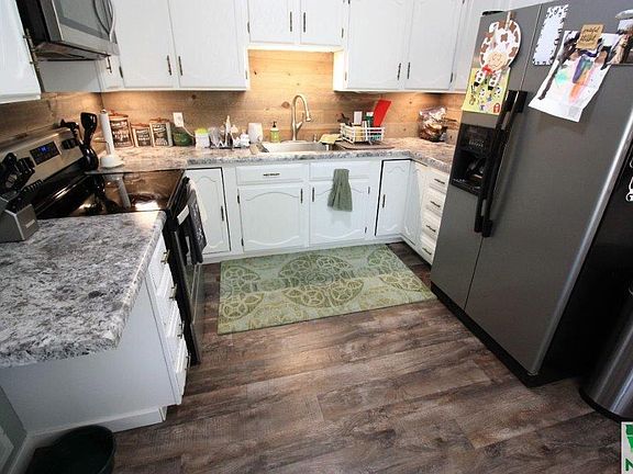 5th image of 3840 Jackson St
