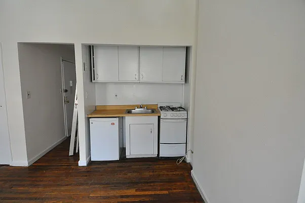 Rented by Village Living Realty | media 3