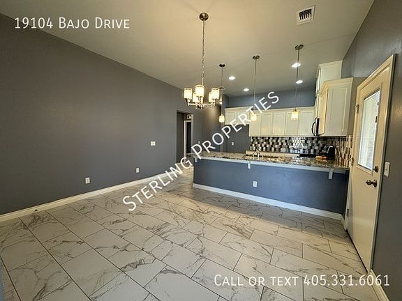 4th image of 19104 Bajo Dr