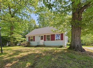 5 Robin Hood Dr, Seekonk, MA 02771
