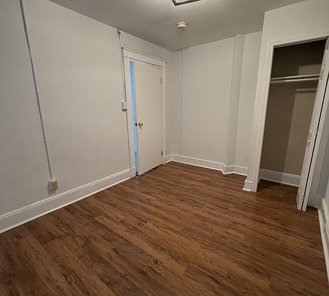 5th image of 220 Hanover St #3A