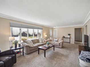 7123 Garrison Rd, Windsor Heights, IA 50324