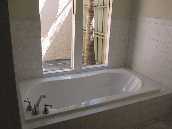 5th image of 9018 Notchwood Ct