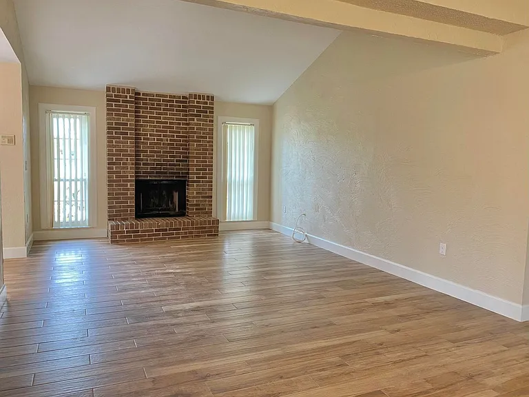 3842 Featherwood Trl — Photo 5