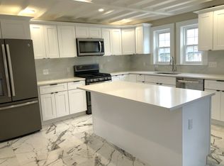366 River Rd, Andover, MA 01810