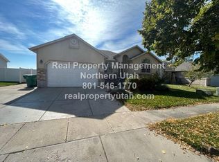 1436 S Pebblecreek Dr, Layton, UT 84041