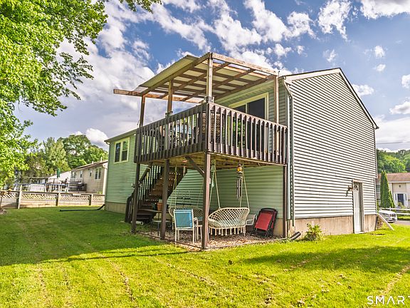 3rd image of 39 Harlow Court