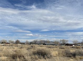 12 Pinehurst Ct, Yerington, NV 89447