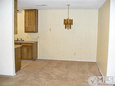 4th image of 6625 Parkview Dr