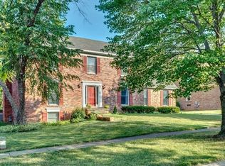 210 Wickfield Dr, Louisville, KY 40245