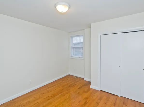 181 State St APT 2, Ludlow, MA 01056