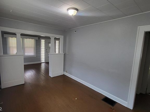 5th image of 1527 N Chester Ave