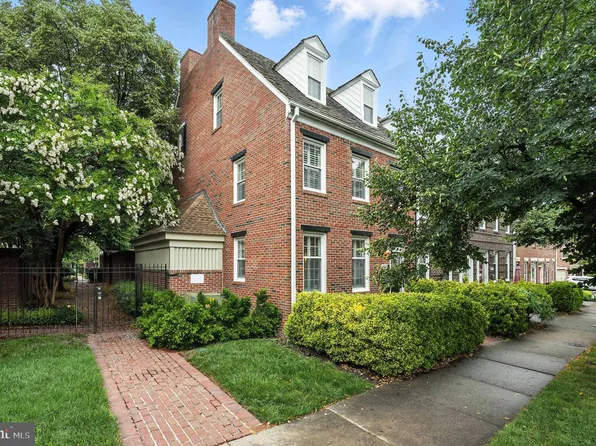 809 Franklin St, Alexandria, VA 22314