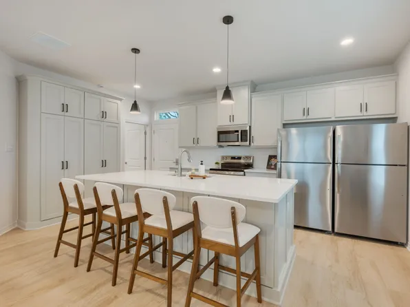 Azura Residences, 2106 Crest St #B55c97001, College Station, TX 77840