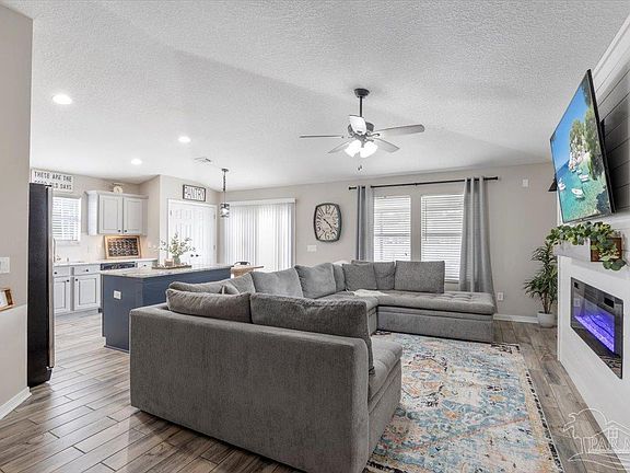 5th image of 4740 Hilarita Cir