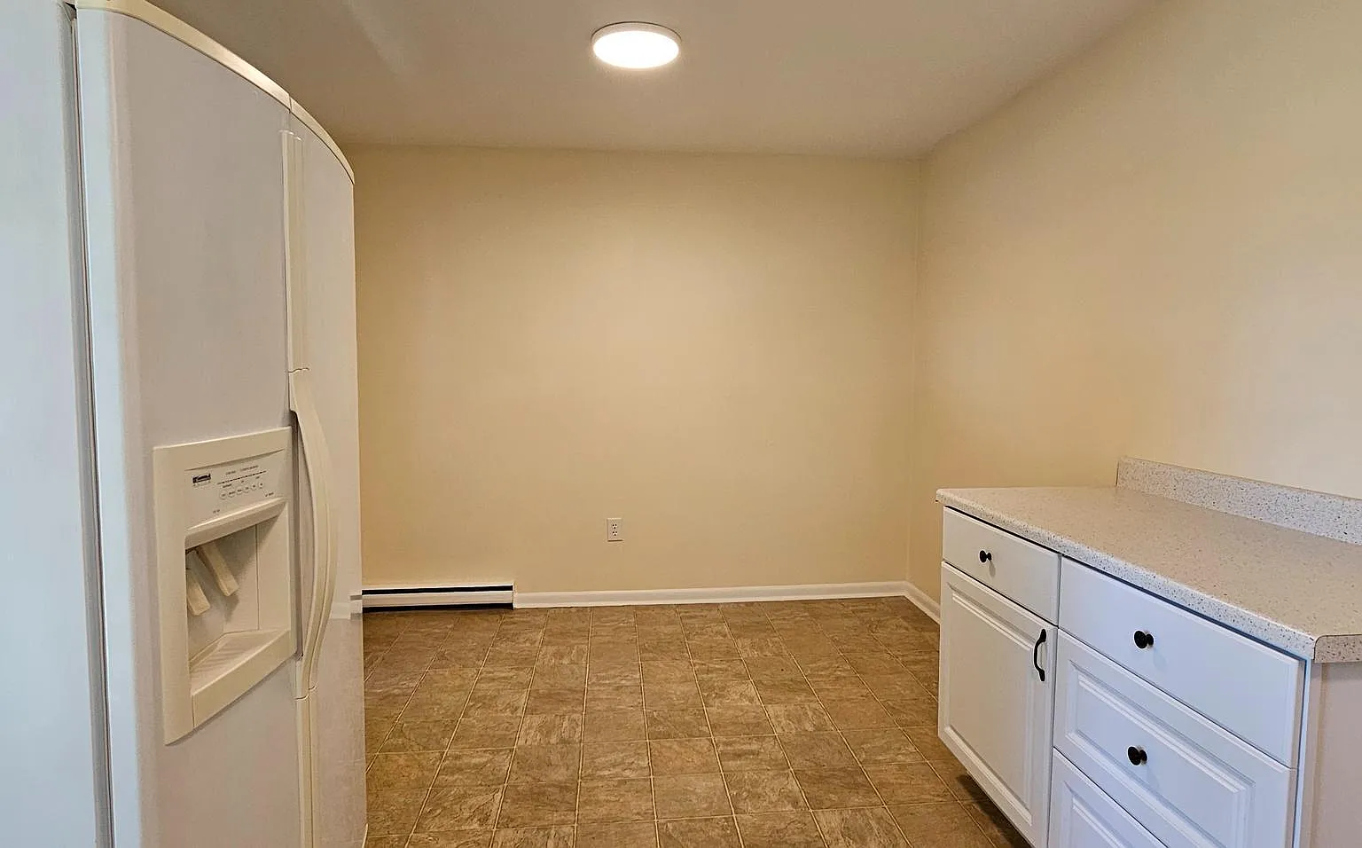2 bed, 900 sqft, $1,250 — Photo 4