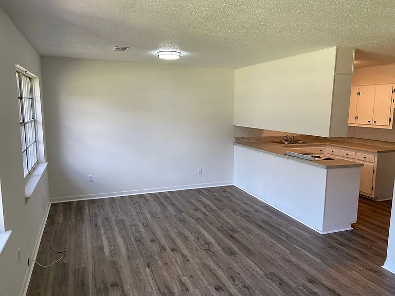 Cosby Apartments — Photo 2
