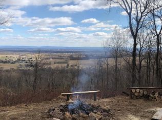 Miracle Ln, Martinsburg, WV 25403