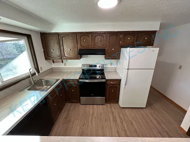 18138 Seaman Ave — Photo 6
