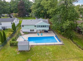 224 Brookview Dr, Rochester, NY 14617