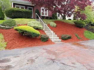 1208 Monroe Ave, Dunmore, PA 18509
