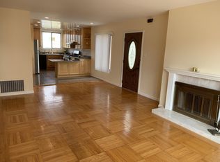 1096 Wildwood Ave, Daly City, CA