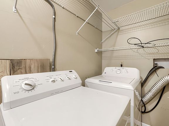 5th image of 1400 Golden Cir APT 101
