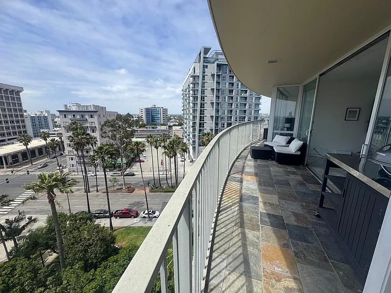 700 E Ocean Blvd #1401 — Photo 10